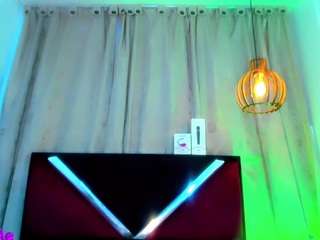 chloe-hot-xxx webcam