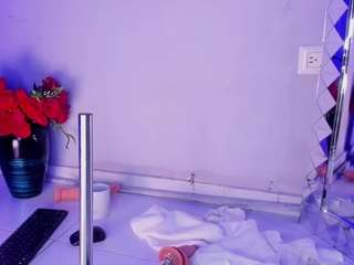  dolly-mae chat room
