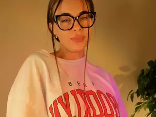 EdlaCowee's Live Sex Cam Show