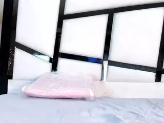 IsaSmith1's Live Sex Cam Show