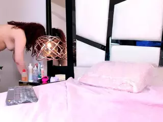 IsaSmith1's Live Sex Cam Show