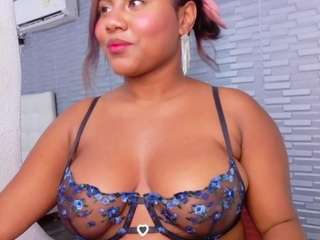 nympho-bff's CamSoda show and profile