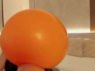 sophia-martinezz's CamSoda show and profile