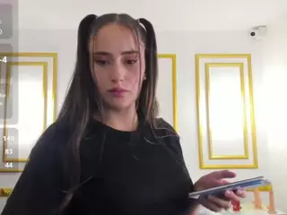 sophia-martinezz's Live Sex Cam Show