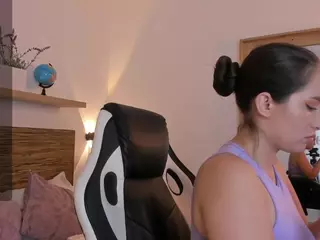 sophia-martinezz's Live Sex Cam Show