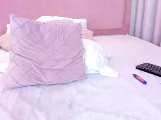 sophiawhitee's Live Sex Cam Show