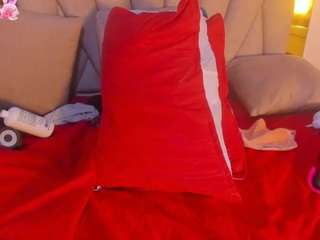 vahiolet-fuentes... Live Webcam on CamSoda