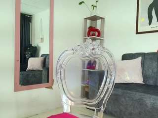 zully-jones webcam