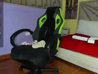 zully-jones's Live Sex Cam Show