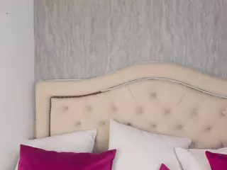 annie-russel's Live Sex Cam Show