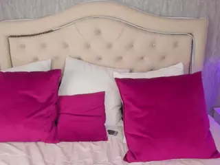annie-russel's Live Sex Cam Show