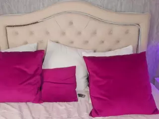 annie-russel's Live Sex Cam Show