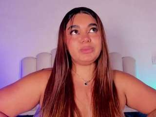 annyarango Live Webcam on CamSoda