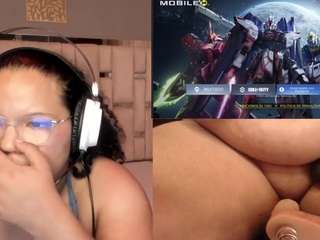 mhia-rey Live Webcam on CamSoda