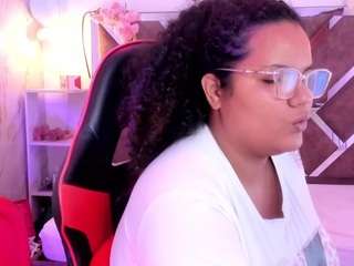 mhia-rey Live Webcam on CamSoda