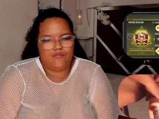 mhia-rey's CamSoda show and profile