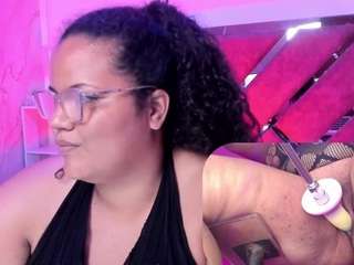 Mhia-Rey live webcam show