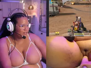 Mhia-Rey's Live Sex Cam Show
