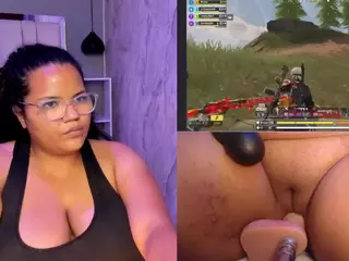 Mhia-Rey's Live Sex Cam Show