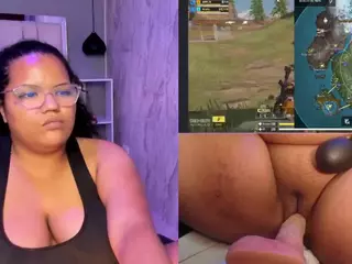 Mhia-Rey's Live Sex Cam Show