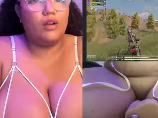 Mhia-Rey's Live Sex Cam Show