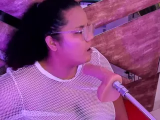 Mhia-Rey's Live Sex Cam Show