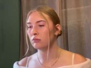 thelittlebambii Live Webcam on CamSoda