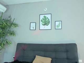  vicky-kitty chat room