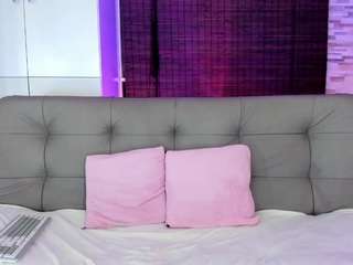  vicky-kitty chat room