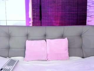 vicky-kitty from CamSoda is Freechat