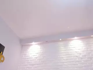 LeahLombardi's Live Sex Cam Show