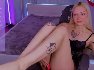 AleksaCandy's Live Sex Cam Show