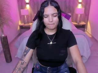 allysonarena's profile image