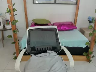 conielove's Live Sex Cam Show