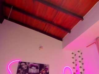 iamciam's CamSoda show and profile