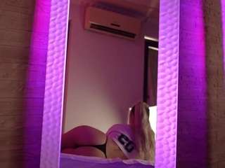lucylexton webcam