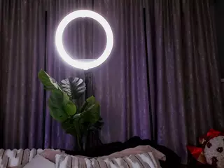 SilviaNappi's Live Sex Cam Show