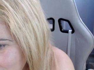 bellastar84 webcam model