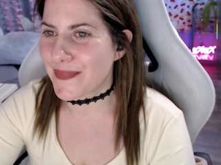 This model is live right now. bellastar84