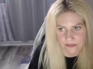 Bellastar84's Live Sex Cam Show