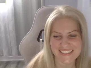 Bellastar84's Live Sex Cam Show