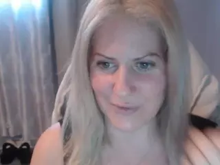 Bellastar84's Live Sex Cam Show