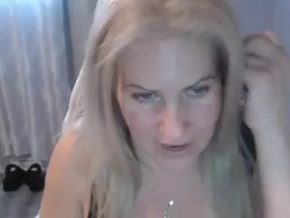 Bellastar84's Live Sex Cam Show