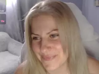 Bellastar84's Live Sex Cam Show