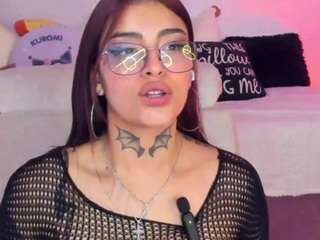 hinata-01 Live Webcam on CamSoda