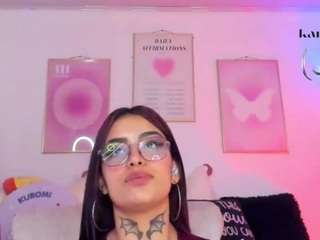 hinata-01 Live Webcam on CamSoda