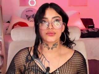 hinata-01 Live Webcam on CamSoda