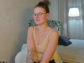 lillian-blake's CamSoda show and profile