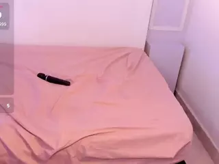 Luna Ember's Live Sex Cam Show