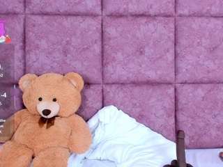 amy-star's CamSoda show and profile